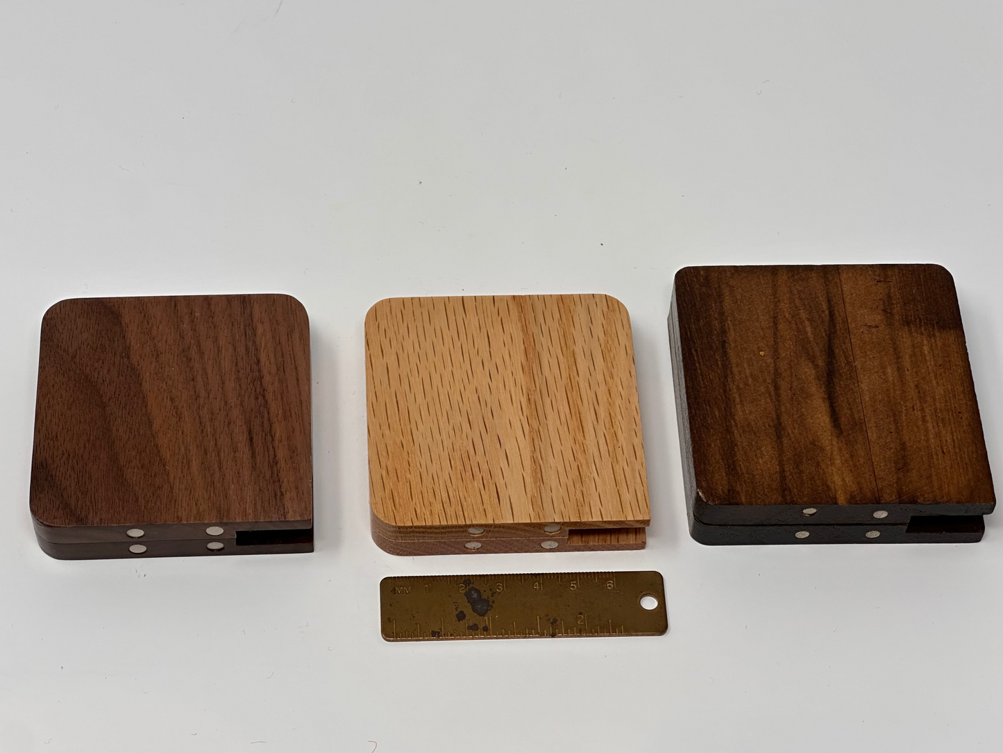 Wooden travel palette